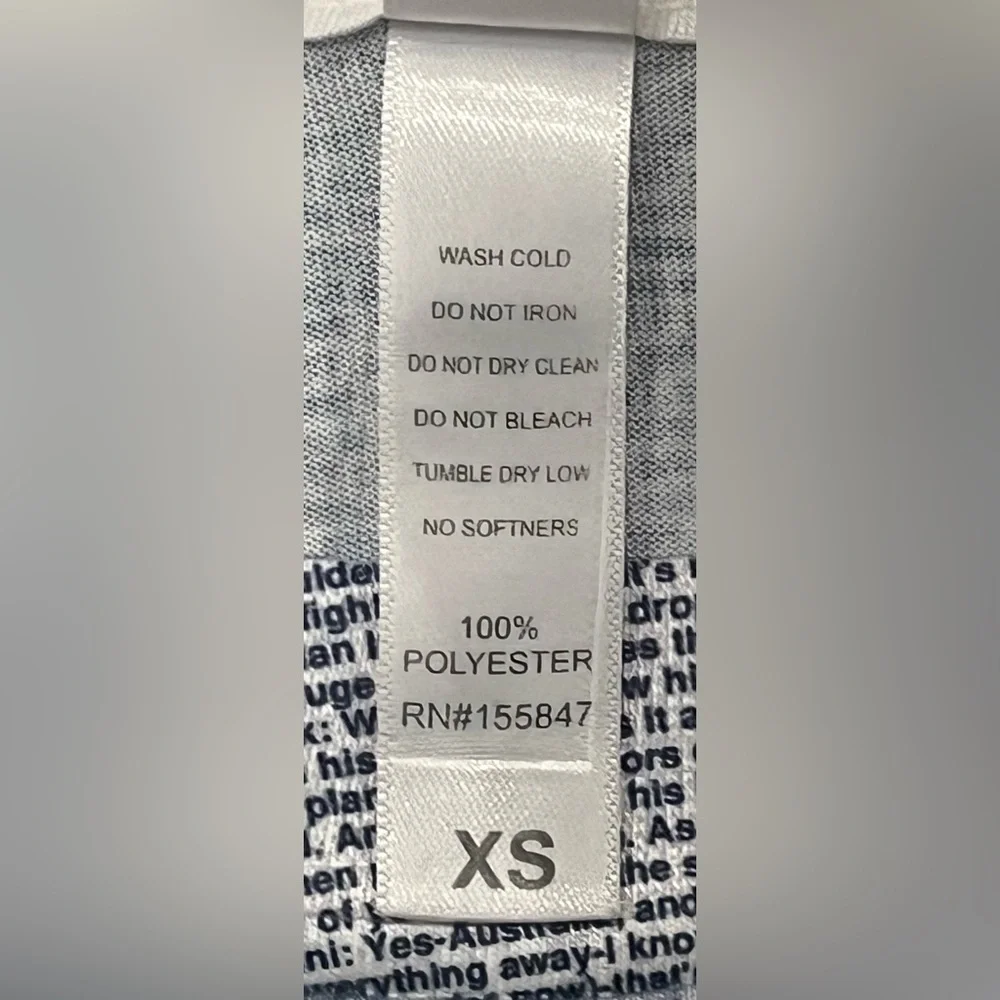 Lithographs soft fabric T shirt.‎ Damaged! Please read description!